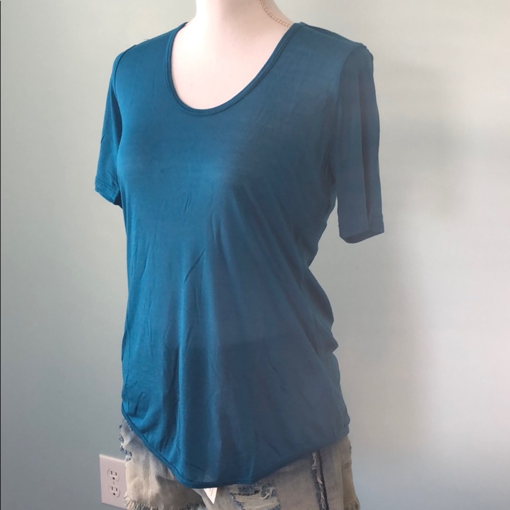 Lady’s Top - Picture 3 of 3